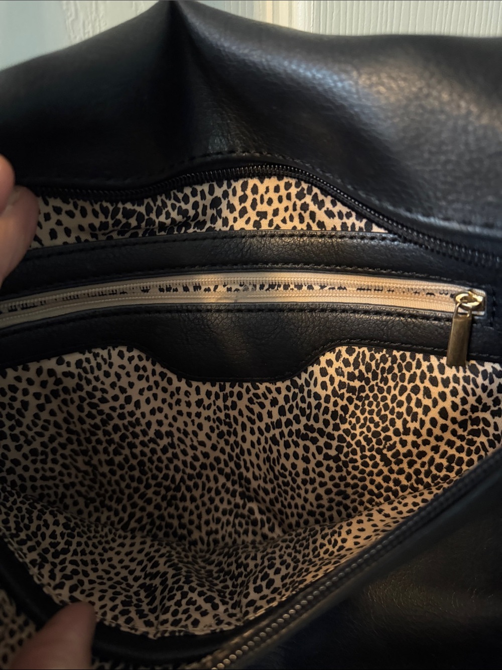 Black Leather Tassel Shoulder Bag - Picture 4 of 4